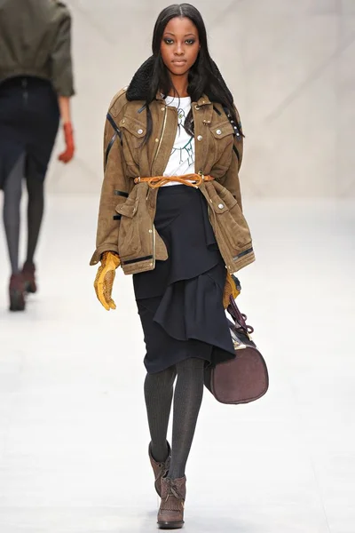Look 30